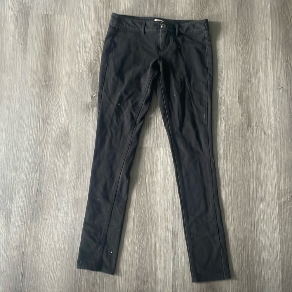 Black jeggings. Great stretch. Very comfortable. Size 3